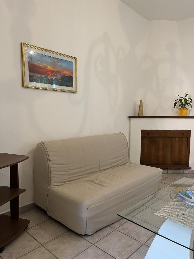 Central Appartment via Nazionale Posada  Esterno foto